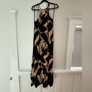 DISSH Elegant Black and Tan Apparel